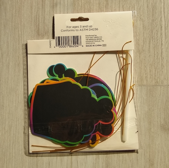 New Scratch & Reveal Valentines Unicorn Koala Cupcake Eight Pack Rainbow Heart - Picture 4 of 4